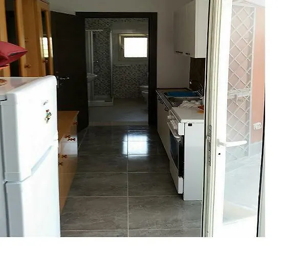 Casa Via Lazio Nyaraló Torre Lapillo
